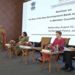 ब्रिक्स देशों की अर्थव्यवस्थाएं वैश्विक अर्थव्यवस्था के विकास के प्रमुख इंजन हैं और बड़े पैमाने पर निजी पूंजी जुटाने में उन्हें एक जैसी संरचनात्मक चुनौतियों का सामना करना पड़ता है: वित्त मंत्री सीतारमन