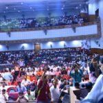 दिव्यांग शिक्षक से मिलकर शिक्षा मंत्री ने जाना हालचाल, आत्मीय संवाद का भावुक क्षण बना आकर्षण का केंद्र