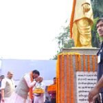 मुख्यमंत्री ने स्व० डॉ० राम मनोहर लोहिया जी की पुण्य तिथि के अवसर पर उनकी आदमकद प्रतिमा पर माल्यार्पण कर श्रद्धांजलि दी