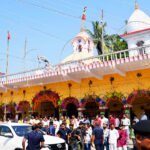 मुख्यमंत्री ने बांका जिले के तेलडीहा एवं तारापुर के असरगंज के दुर्गा मंदिरों में मां दुर्गा की पूजा-अर्चना कर राज्य की सुख, शांति एवं समृद्धि की कामना की