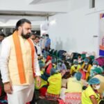 मुख्यमंत्री ने सूखा राशन पैकेजिंग सेंटर का किया निरीक्षण, बाढ़ पीड़ितों के बीच बेहतर ढंग से राहत सामग्रियों के वितरण का दिया निर्देश