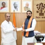 इंडियन मोशन पिक्चर प्रोडक्शन एसोसियेशन ने मुख्यमंत्री राहत कोष में 5 लाख रूपये का तथा पूर्व स्वास्थ्य मंत्री मंगल पाण्डेय ने एक माह के वेतन का किया अंशदान, मुख्यमंत्री ने जताया आभार